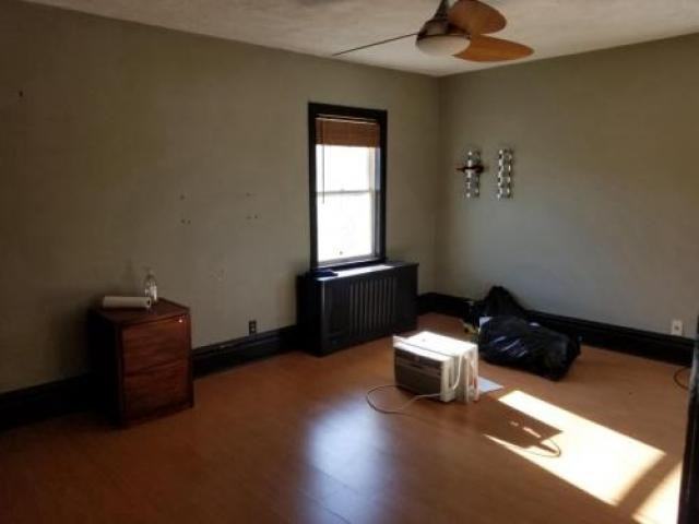 2368 Burnett St - Photo 2 of 5