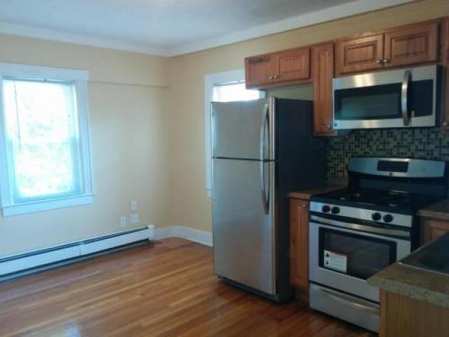 179 Ivy St - Photo 3 of 6