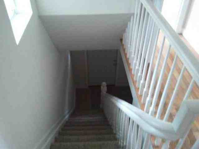 142 York Ave - Photo 3 of 6