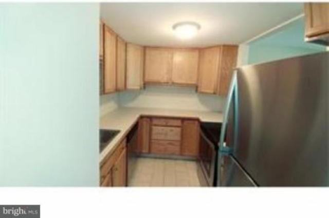 17 Kayak Ct - Photo 2 of 6