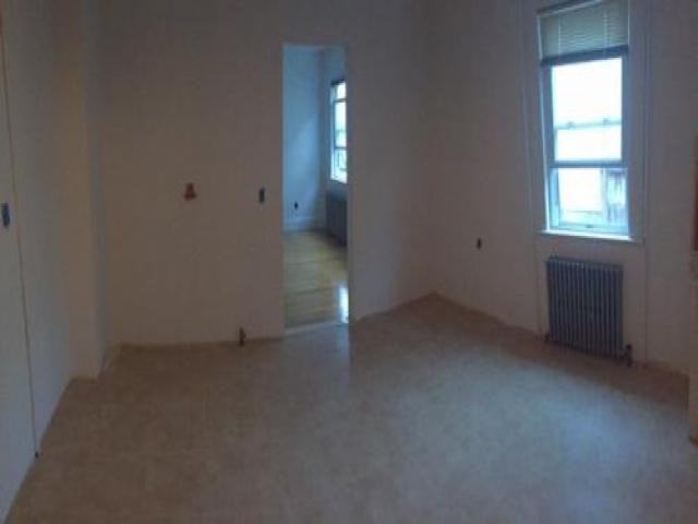 47 Locust St - Photo 2 of 5