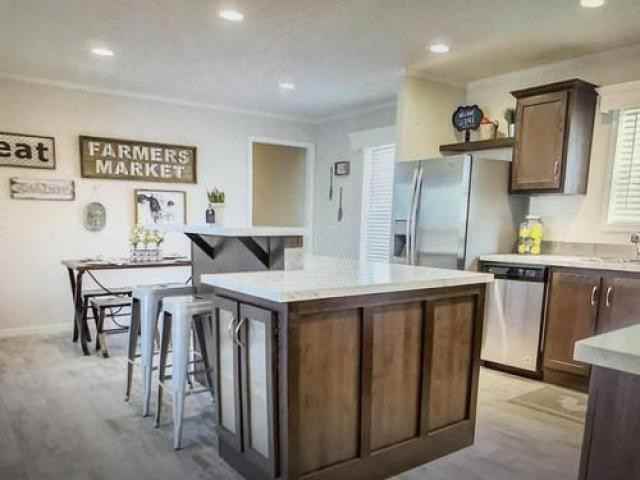 9725 Aspen Ln - Photo 2 of 6