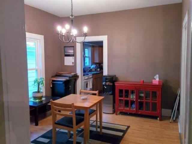 325 N Wilson Ave - Photo 2 of 6