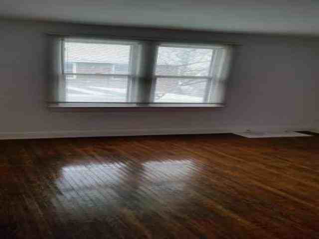 657 Englewood Ave - Photo 3 of 4