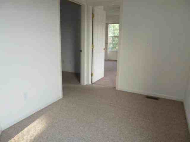 2610 Longleaf Pl - Photo 3 of 6