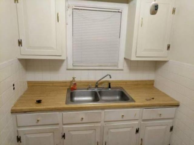 24 Ellen Dr - Photo 3 of 6
