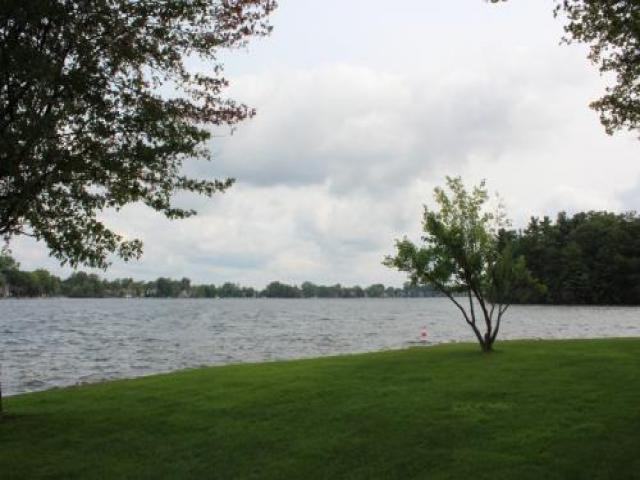 2614 Saturn Dr - Photo 2 of 6