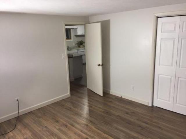 1458 Williamson St - Photo 3 of 6