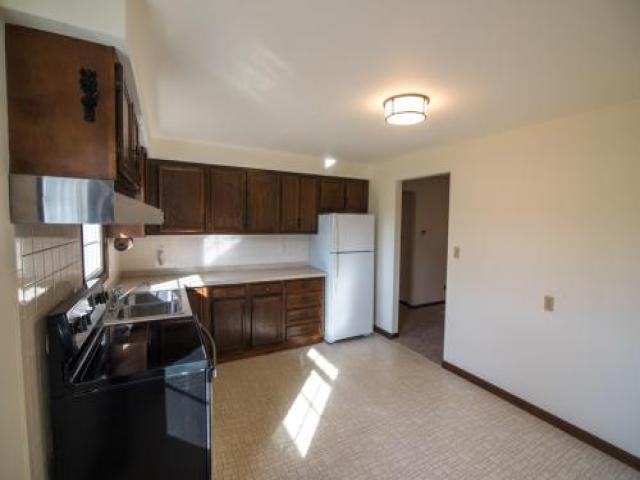 423 S Rivard St - Photo 3 of 6