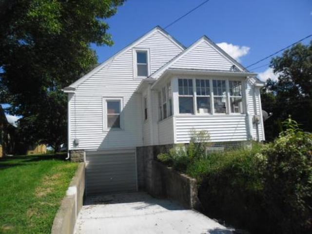 610 Fairview Ave - Photo 2 of 6