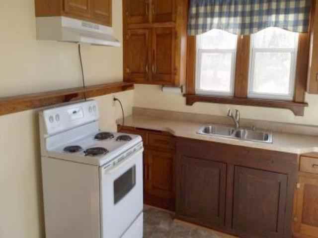 610 Fairview Ave - Photo 3 of 6