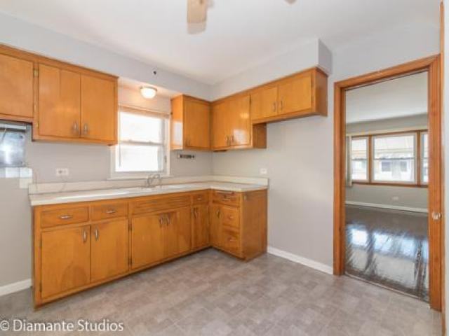 2609 S 11th Ave - Photo 3 of 6