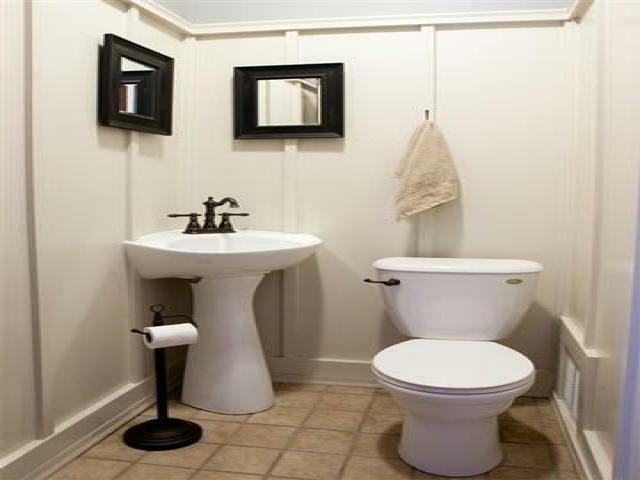 607 NW Vine St - Photo 2 of 6