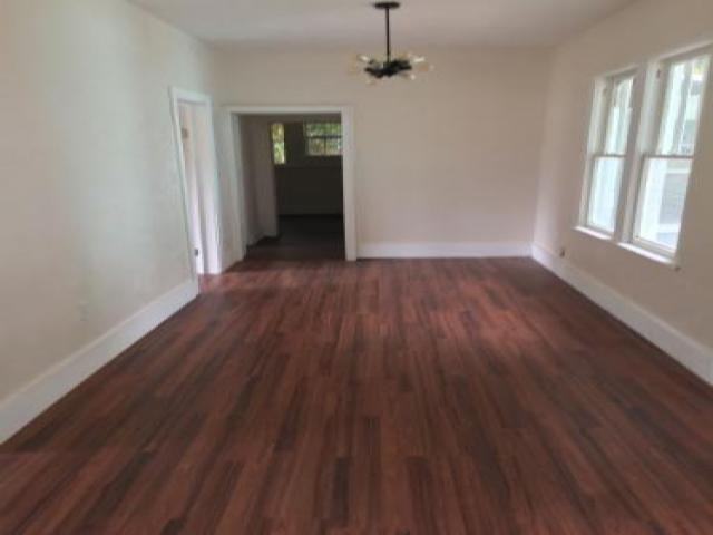 322 Virginia Ave - Photo 3 of 5