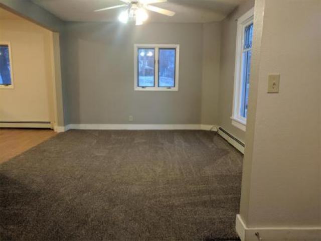 127 E Summit Ave - Photo 3 of 6