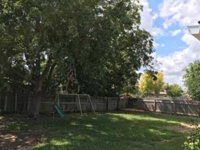 8615 E Lakeland Dr - Photo 2 of 6