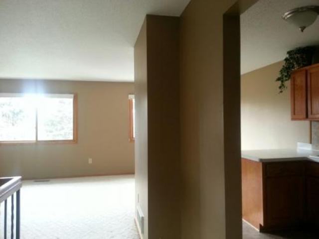 358 Upper Wood Way - Photo 3 of 6