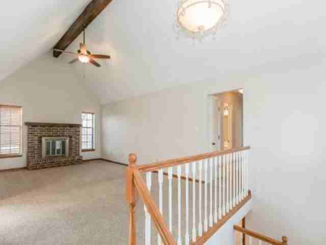 8600 N Pomona Ave - Photo 3 of 6