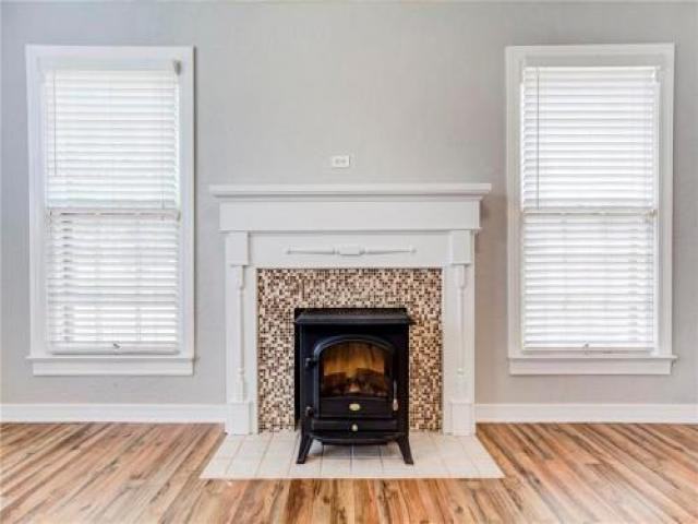 501 NW 48th St - Photo 2 of 6