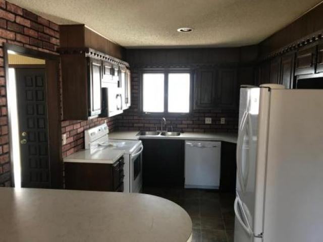 618 N Main St - Photo 2 of 4