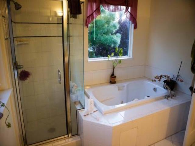 228 Spring St - Photo 3 of 4