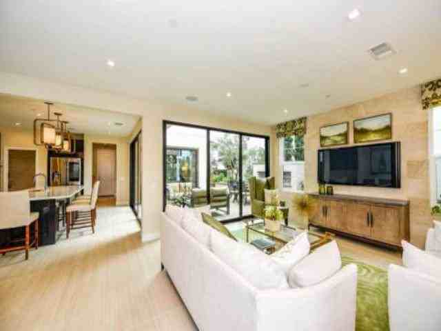 6719 Solterra Vista Pkwy - Photo 2 of 6