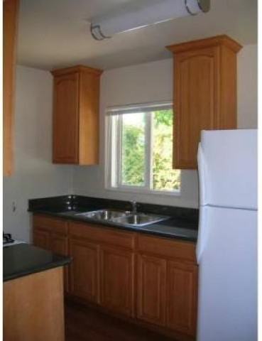 690 Victor Way - Photo 2 of 5