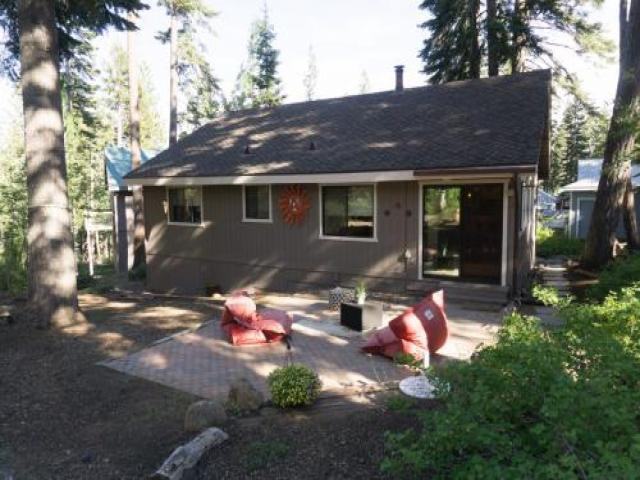 210 Nadine Ct - Photo 2 of 6