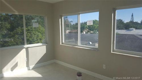 9011 NE 2nd Ave - Photo 3 of 5