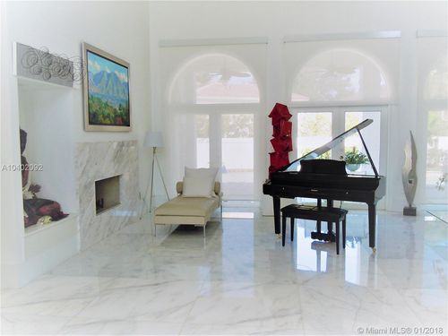 5263 NW 94th Doral Pl - Photo 2 of 8