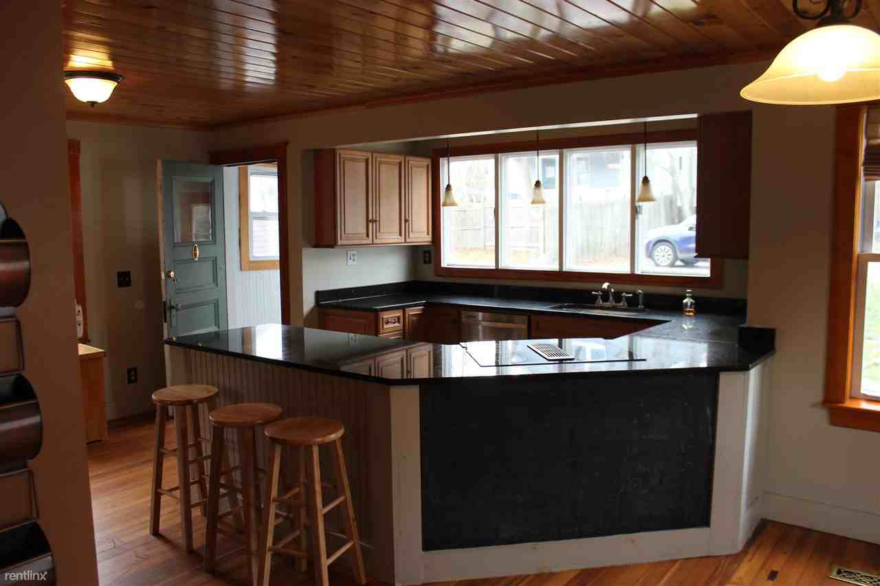 210 High St - Photo 2 of 8