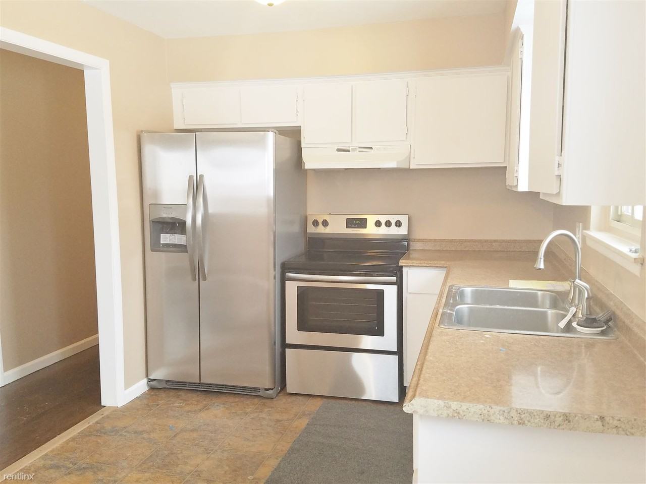 11427 Centralia - Photo 2 of 23