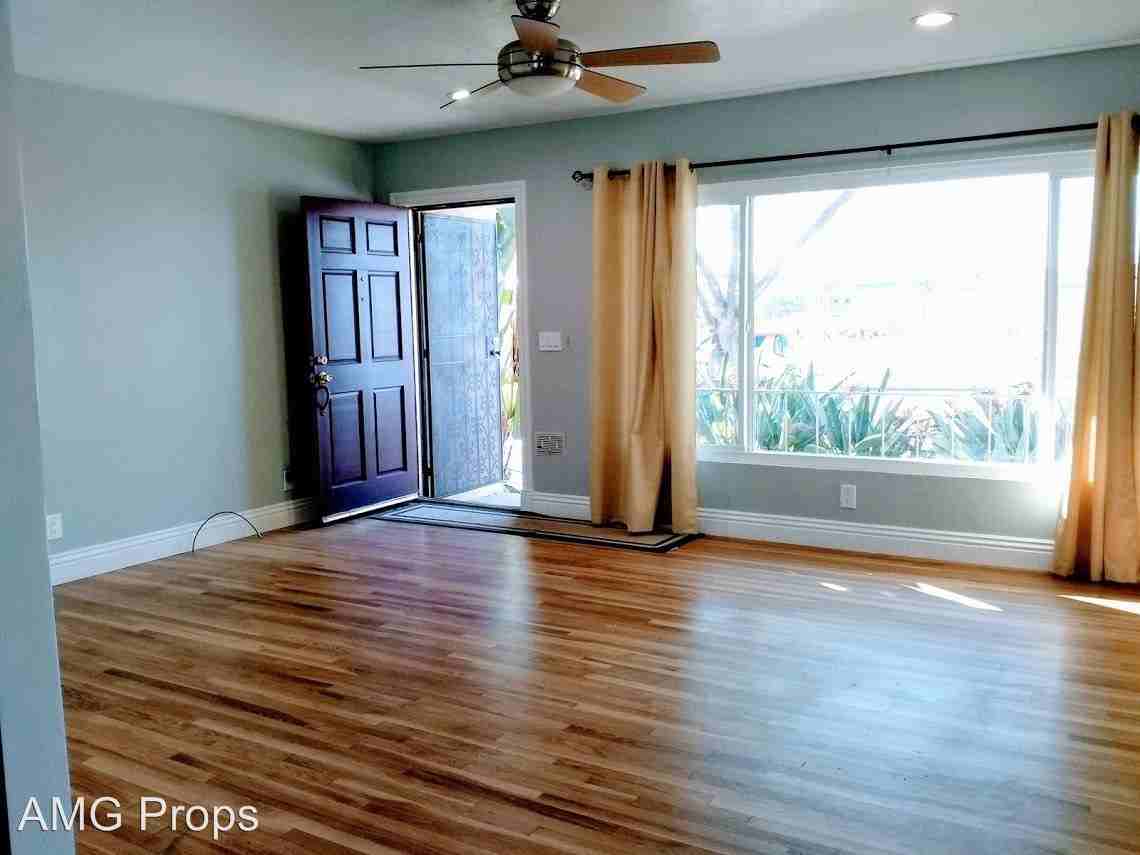 3419 45th St - Photo 3 of 16