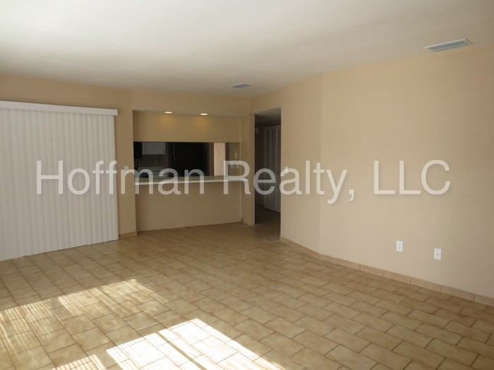 3304 El Monte Ct - Photo 2 of 17