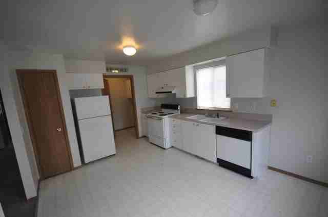 43 Sw 7th Ave - Photo 3 of 16