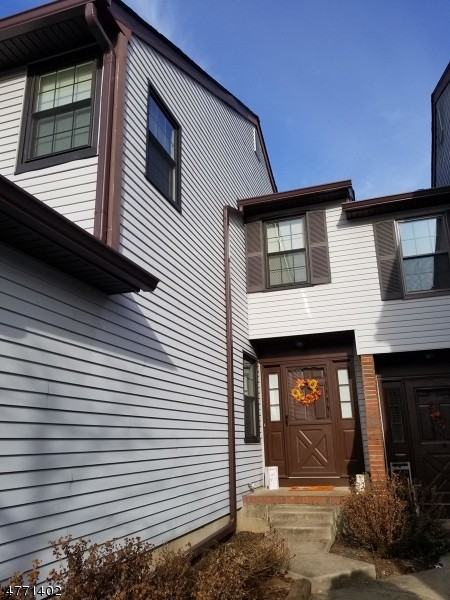 70 Bayberry Dr - Photo 3 of 6