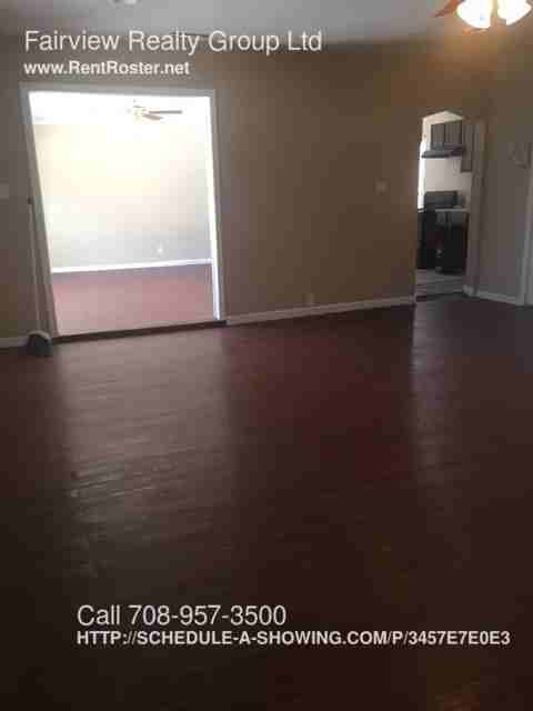 16571 Belleplaine Dr - Photo 3 of 15