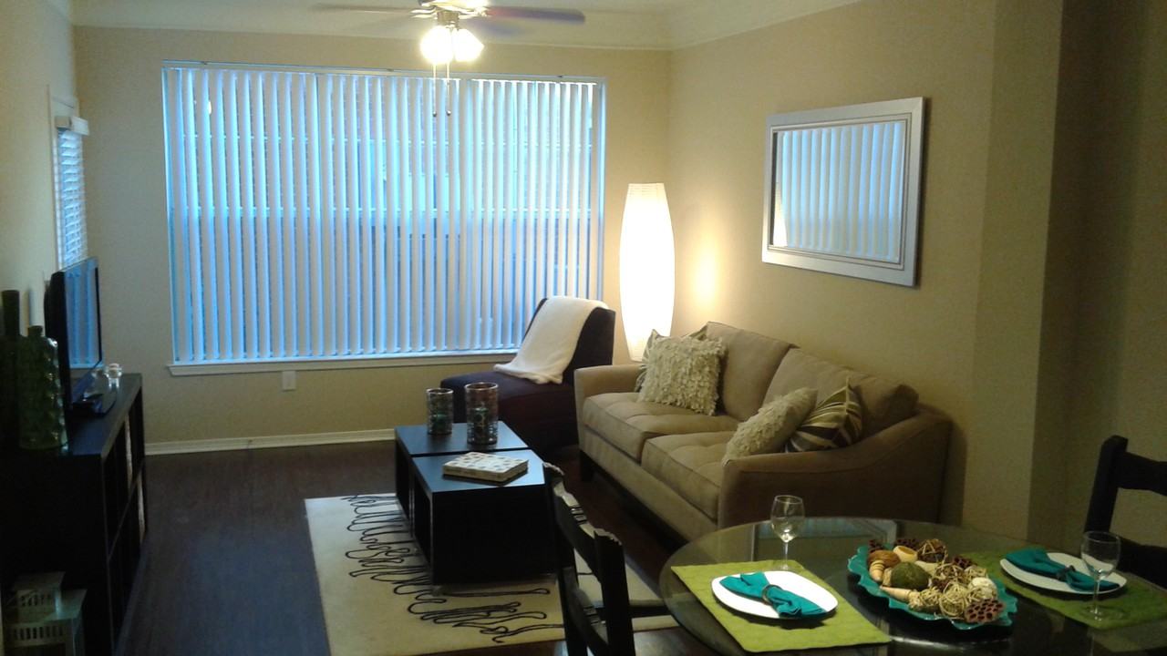 N Good Latimer Expy & Gaston Ave - Photo 2 of 6