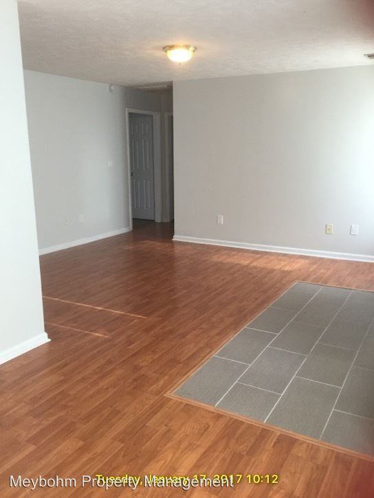 801 Spruce St - Photo 3 of 12