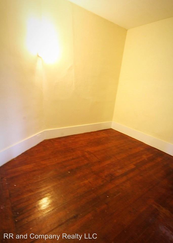 304-306 Union St - Photo 2 of 4