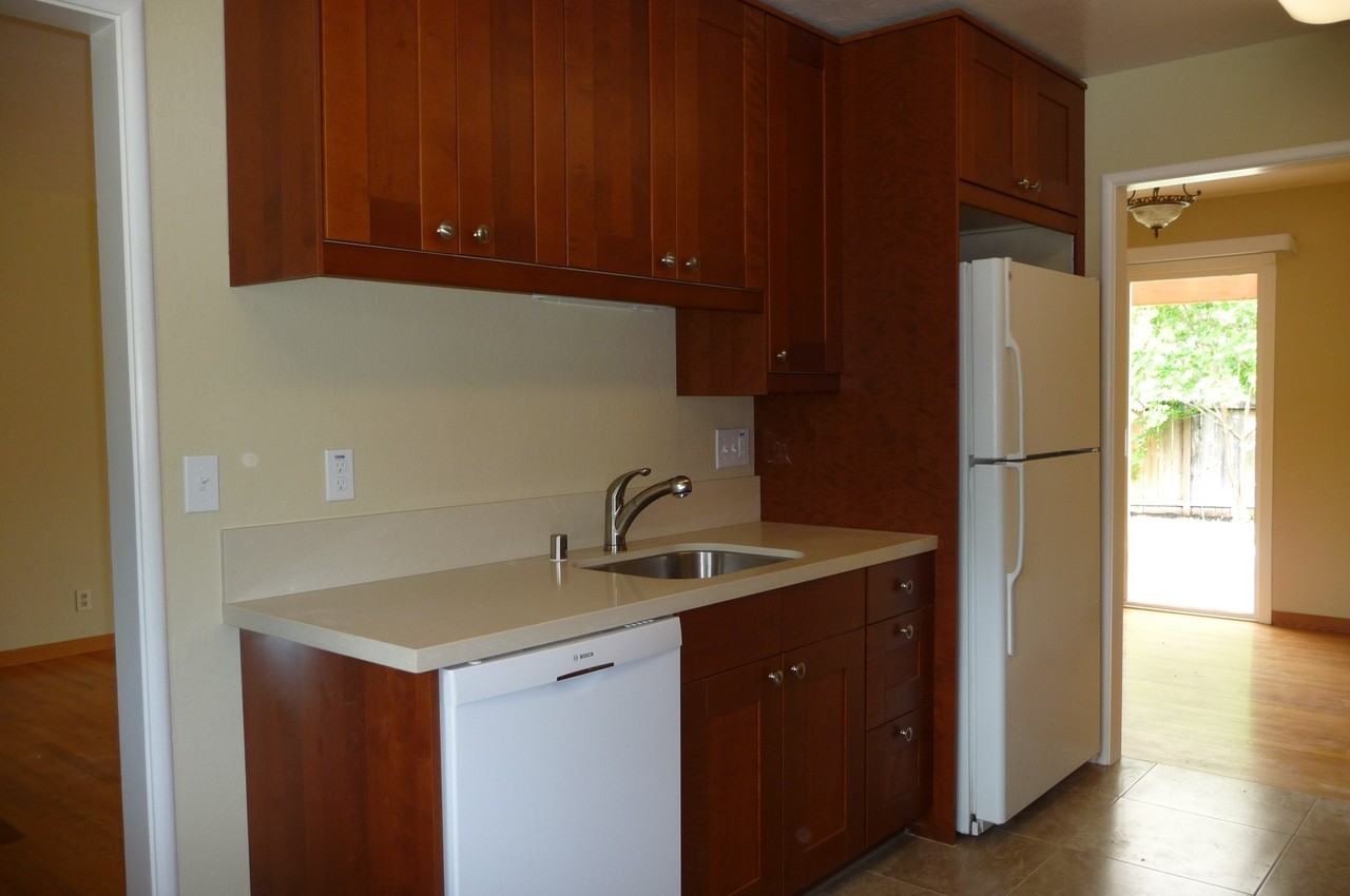 3849 Maplewood Ct - Photo 3 of 23