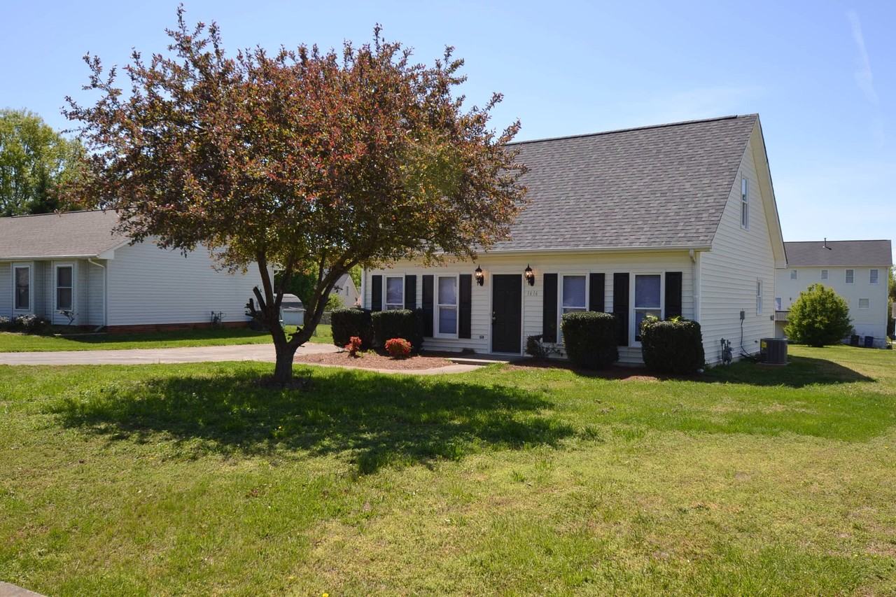 1616 Quillmark Rd - Photo 2 of 13