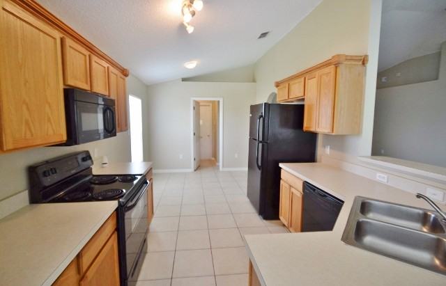 5524 Treig Ln - Photo 2 of 12