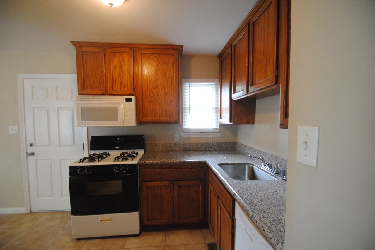 3927 Santa Fe Way - Photo 3 of 14