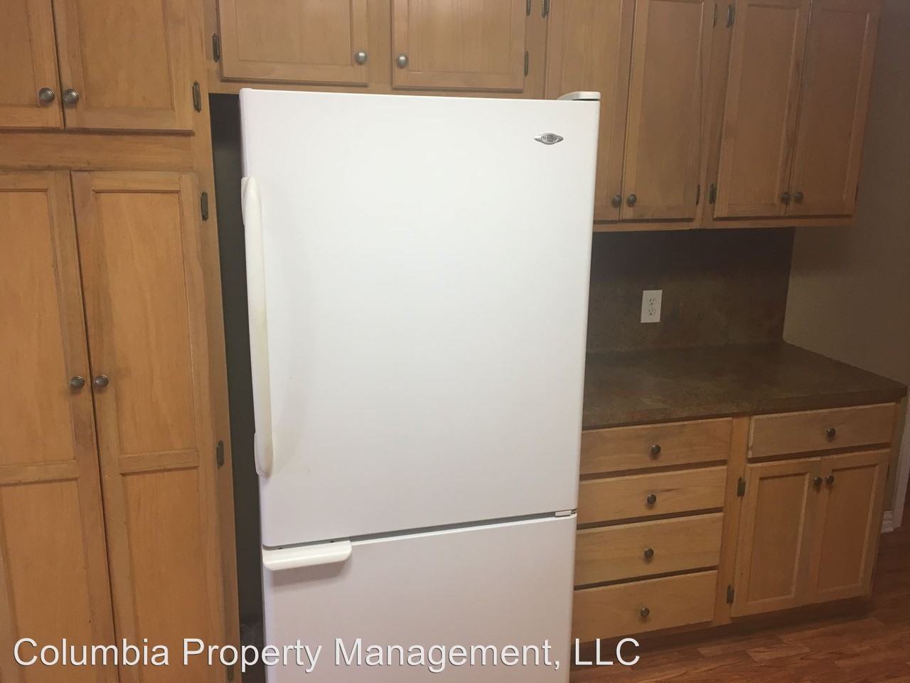 102 Berry St - Photo 3 of 13