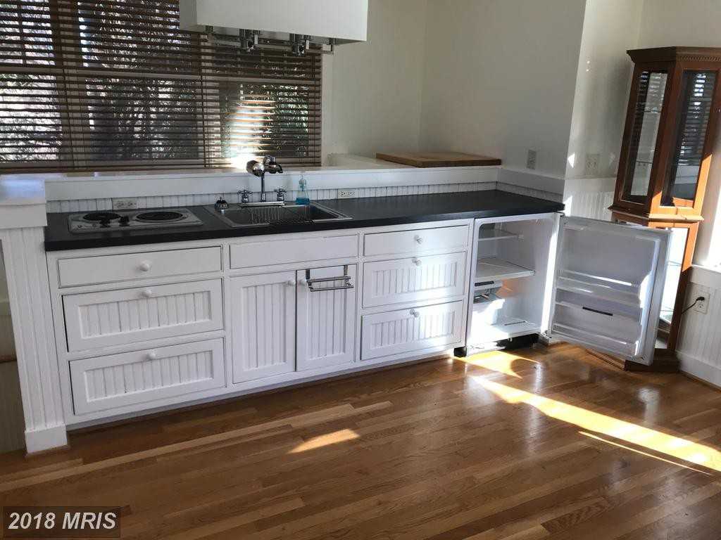 21094 Iowa Ave - Photo 3 of 9