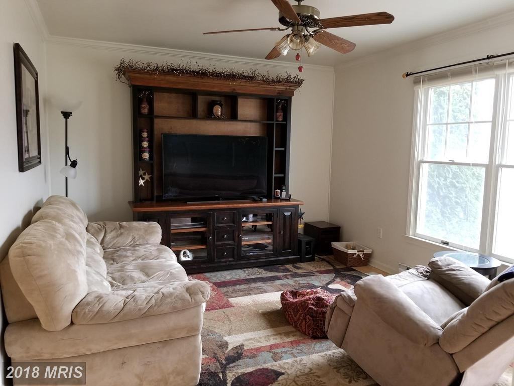 852 Morgan Pl - Photo 3 of 15