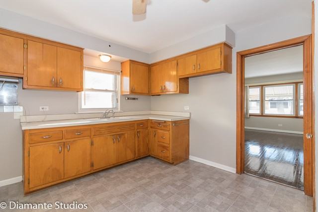 2609 11th Ave - Photo 3 of 11