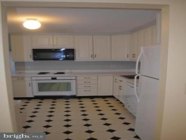 9 Irish Rd - Photo 2 of 6