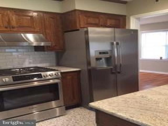 1932 Burfoot St - Photo 2 of 6